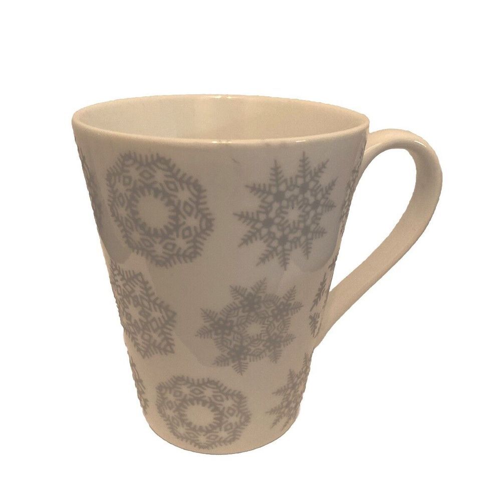 CRATE & BARREL SNOWFLAKE 12oz. Coffee Mug Tea Cup Christmas Holiday‎ Winter
